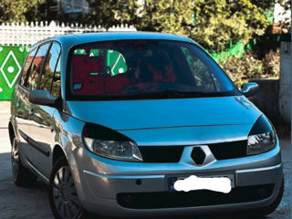 Renault Grand Scenic foto 2