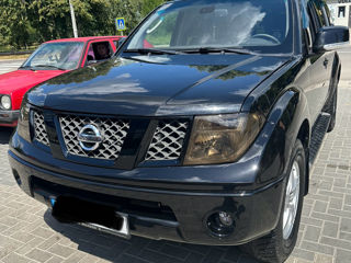 Nissan Pathfinder foto 2