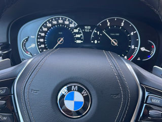 BMW 5 Series foto 4