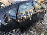 Masina se desface la piese toyota prius foto 3