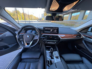 BMW 5 Series foto 6