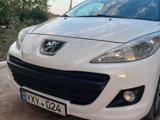 Peugeot 207 foto 2