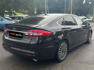 Ford Fusion foto 4