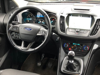 Ford Kuga foto 12