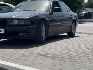 BMW 7 Series foto 3