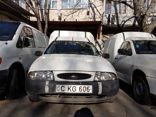 Ford Courier foto 1