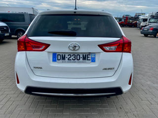 Toyota Auris foto 4