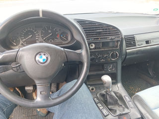 BMW 3 Series foto 4