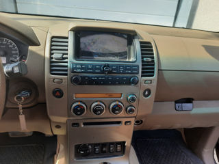 Nissan Pathfinder foto 6