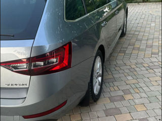 Skoda Superb foto 3