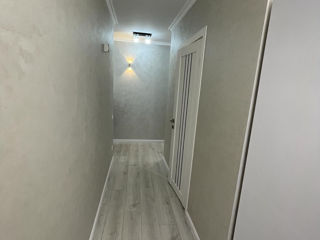 Apartament cu 2 camere, 50 m², Centru, Chișinău foto 3