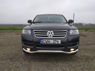 Volkswagen Touareg foto 1