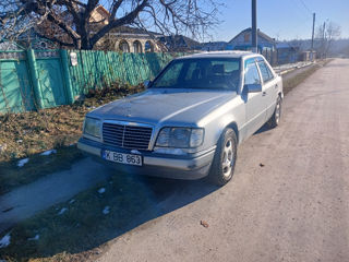 Mercedes Series (W124)