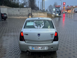 Dacia Logan foto 4