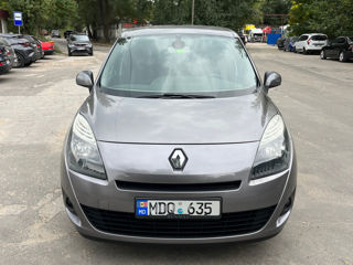 Renault Grand Scenic foto 2