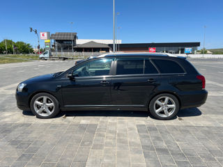 Toyota Avensis foto 4