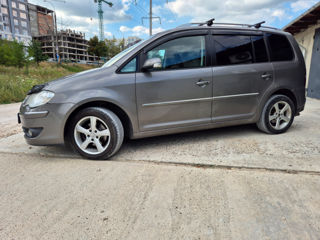 Volkswagen Touran foto 16