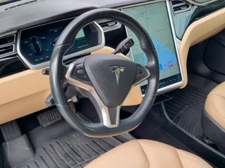 Tesla Model S foto 9