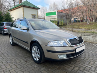 Skoda Octavia foto 3