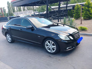 Mercedes E-Class foto 1