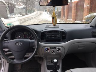 Hyundai Accent foto 6