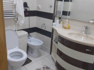 Apartament cu 2 camere, 70 m², Sculeni, Chișinău foto 4