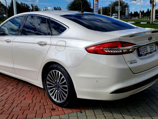 Ford Fusion foto 6