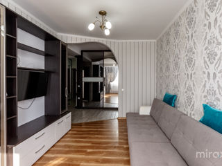 Apartament cu 3 camere, 77 m², Centru, Ialoveni foto 3