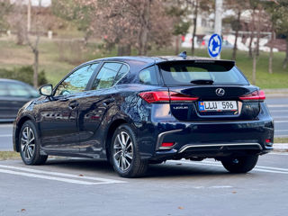 Lexus CT Series foto 12