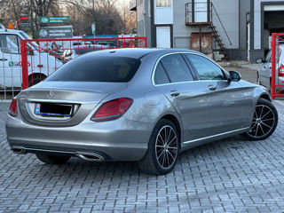 Mercedes C-Class foto 3