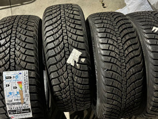 215/55R17 kumho