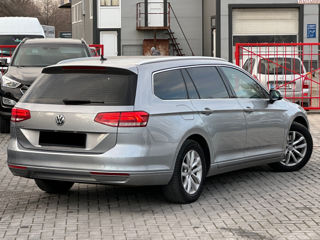 Volkswagen Passat foto 4