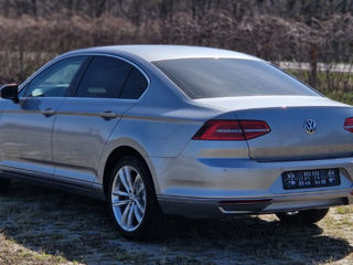 Volkswagen Passat foto 4