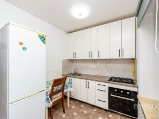 Apartament cu 2 camere, 46 m², Poșta Veche, Chișinău foto 4