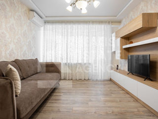 Apartament cu 2 camere, 64 m², Centru, Chișinău foto 2