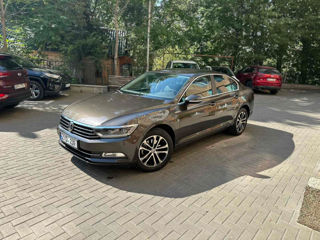 Volkswagen Passat foto 1