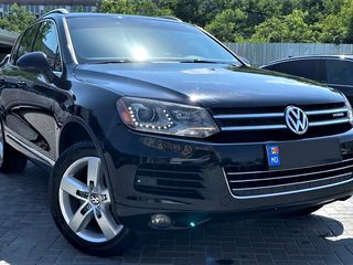 Volkswagen Touareg foto 1