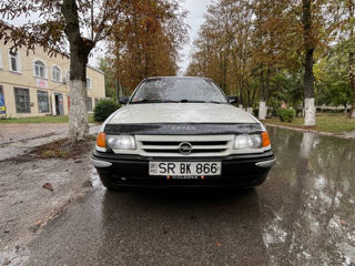 Opel Astra foto 1