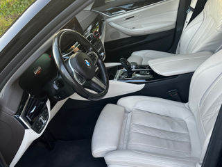 BMW 5 Series foto 8