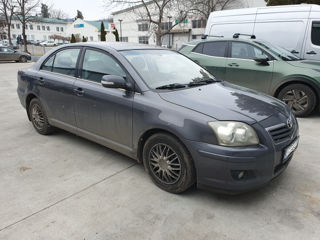 Toyota Avensis foto 4