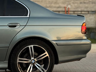 BMW 5 Series foto 5