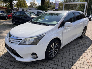 Toyota Avensis foto 1