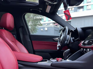 Alfa Romeo Giulia foto 3