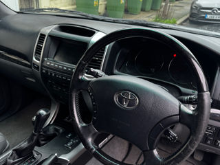 Toyota Land Cruiser Prado foto 7