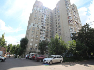 Apartament cu 4 camere, 7410 m², Râșcani, Chișinău