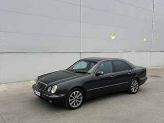 Mercedes E-Class foto 5