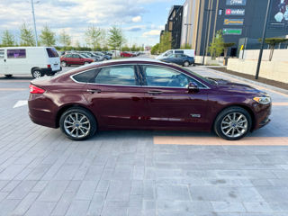 Ford Fusion foto 2