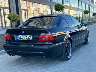 BMW 5 Series foto 4