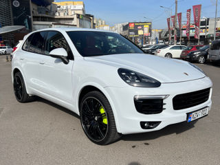 Porsche Cayenne foto 1