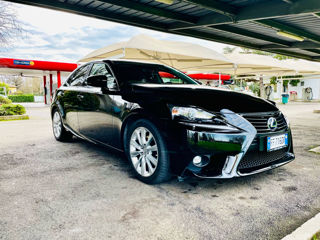 Lexus IS Series